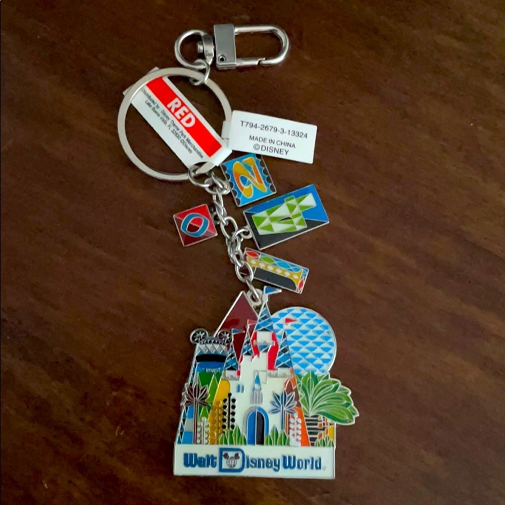 Walt Disney World 2014 Vintage Keychain